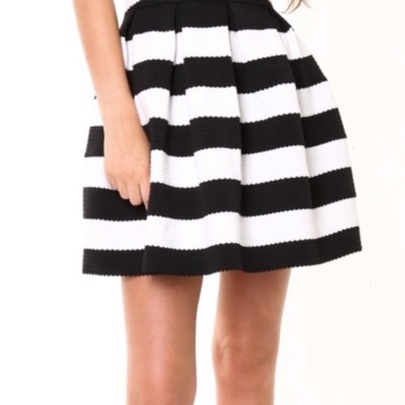 🖤2/$15 Sans Souci Striped Skirt - Picture 2 of 6